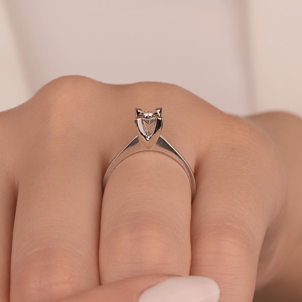 0,03 Karat Pırlanta Kalem İşlemeli  Serene Tektaş Yüzük - LP04595