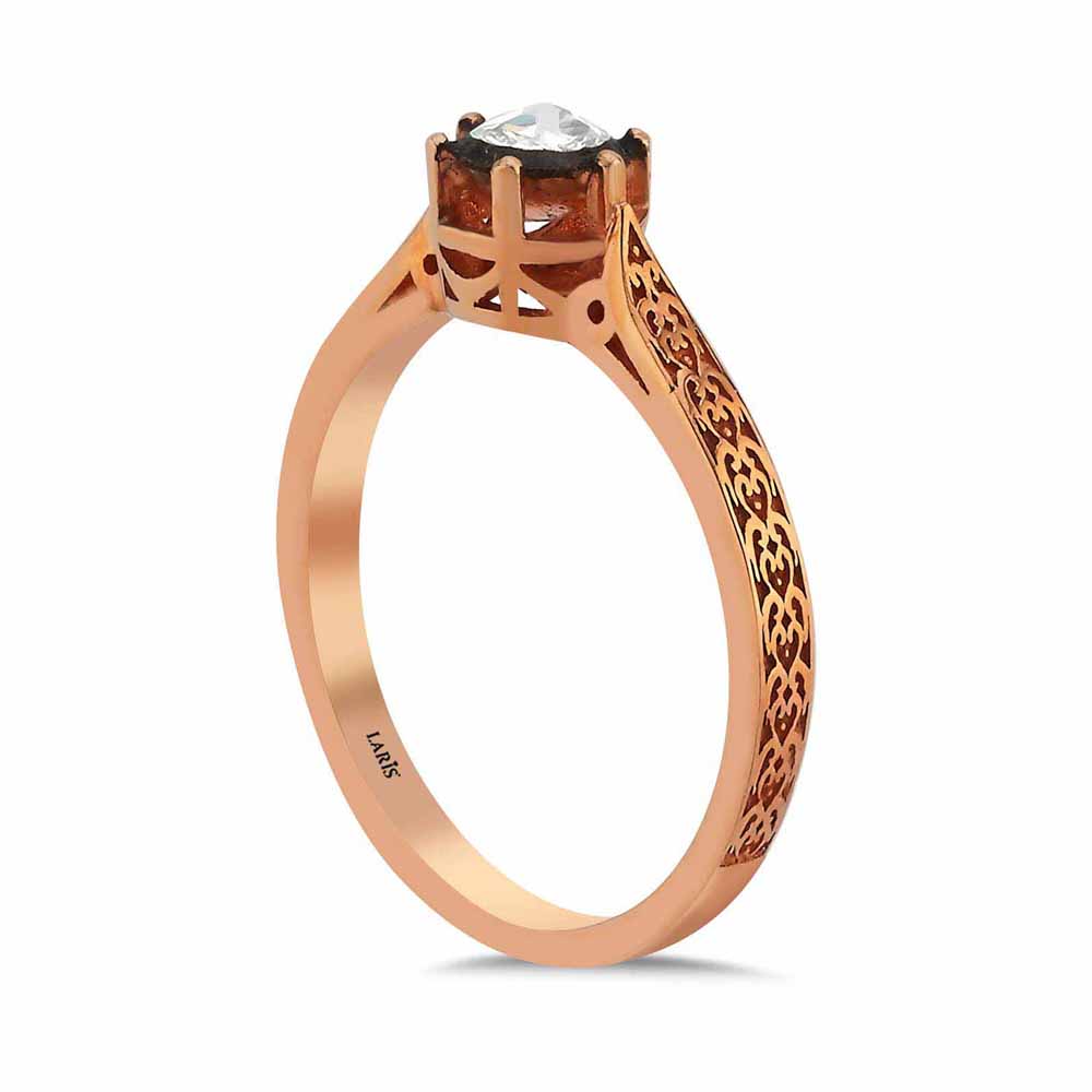 0,13 Karat Elmas İşlemeli Tektaş Yüzük - LP01044