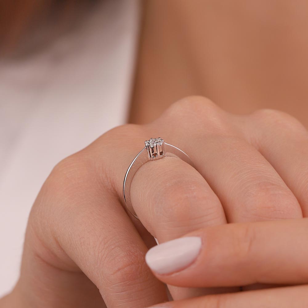 0.16 Karat Pırlanta Taşlı Coronet Yüzük - LP01512