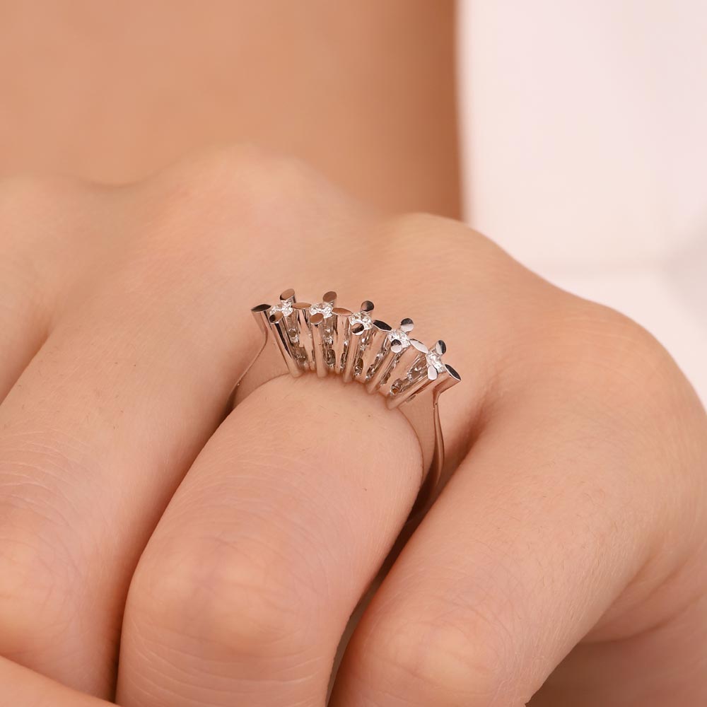 0,20 Karat Pırlanta Badem Tırnak Serene Beştaş Yüzük - LP00049