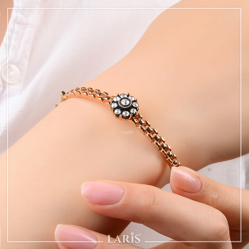 0,25 Karat Elmas Gül Kelepçe - LP11328