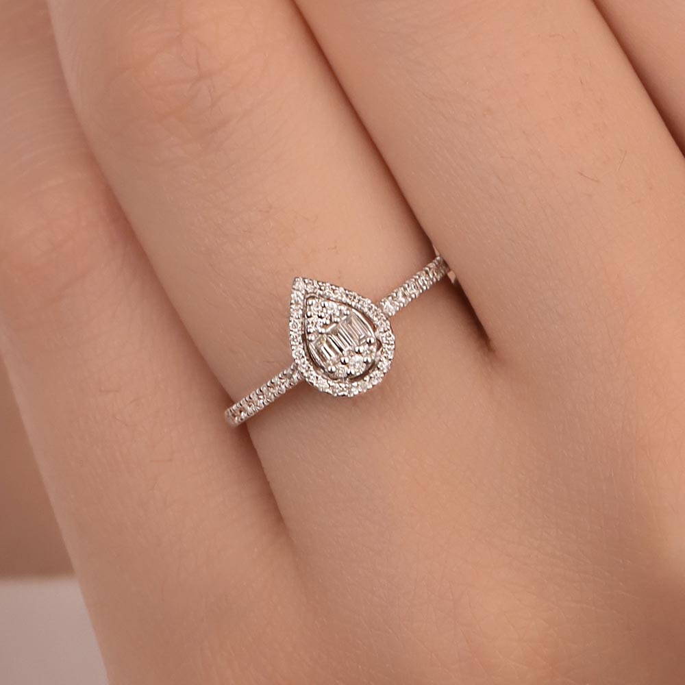 0,25 Karat Pırlanta Damla Baget Yüzük - LP04330
