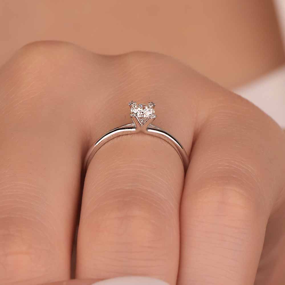 Tektaş Yüzükler 0,33 Karat Pırlanta Tektaş Yüzük