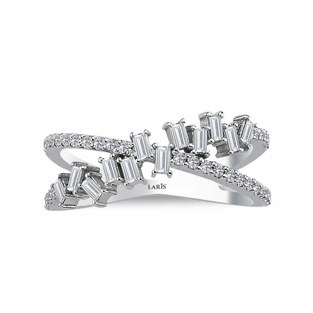 0,37 Karat Pırlanta Özel Tasarım Çapraz Baget Yarımtur Yüzük - LP05628