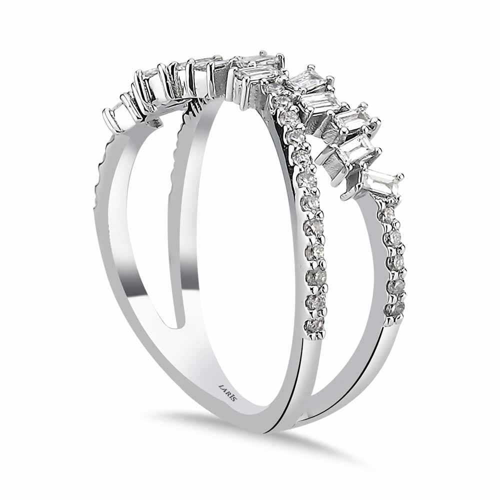 0,37 Karat Pırlanta Özel Tasarım Çapraz Baget Yarımtur Yüzük - LP05628