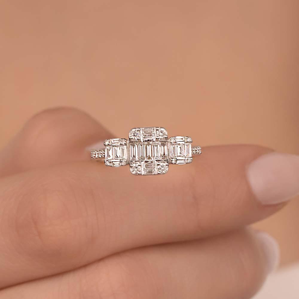 0.55 Karat Pırlanta Özel Tasarım Baget Yüzük - LP02925