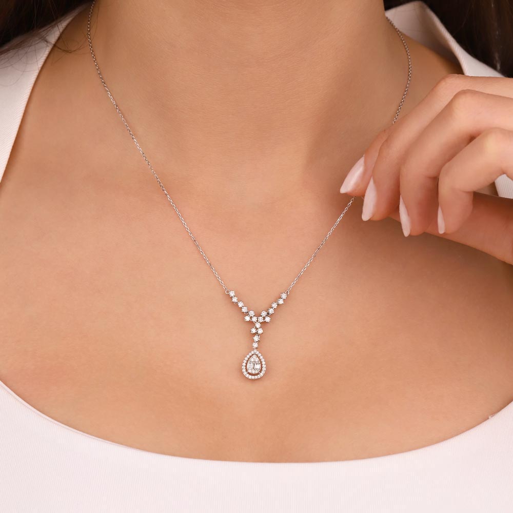 0,67 Karat Pırlanta Özel Tasarım Damla Baget Kolye - LP03854
