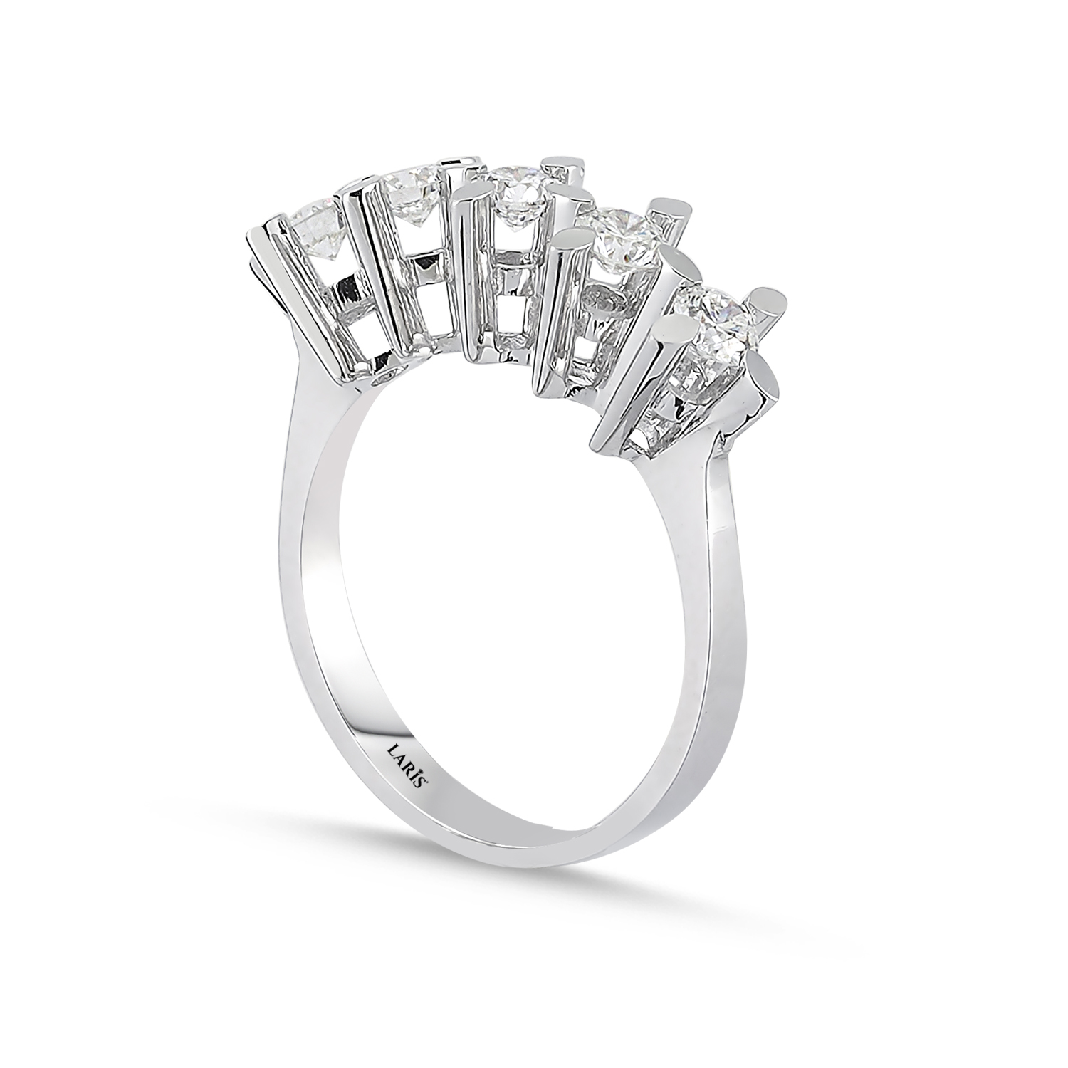 0,70 Karat Pırlanta Badem Tırnak Beştaş Yüzük - LP01006