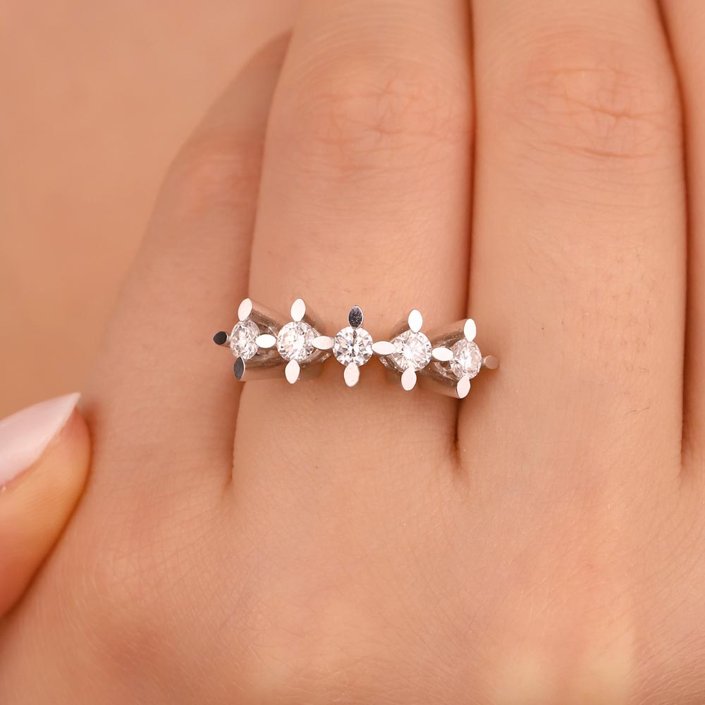 0,70 Karat Pırlanta Badem Tırnak Beştaş Yüzük - LP01006