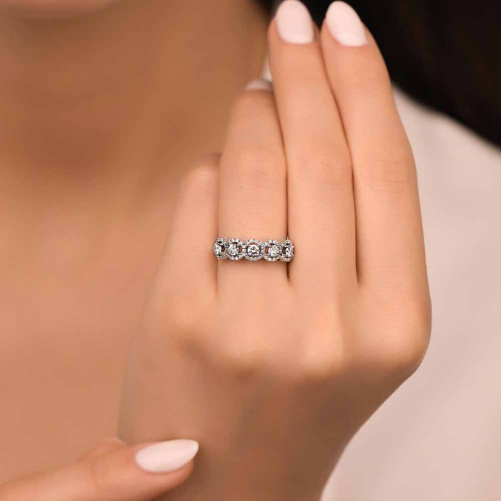 0,73 Karat Pırlanta Özel Tasarım Halo Beştaş Yüzük - LP05563