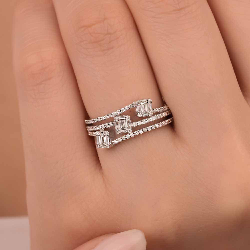 0,82 Karat Pırlanta Özel Tasarım Tria Baget Yarımtur Yüzük - LP02761