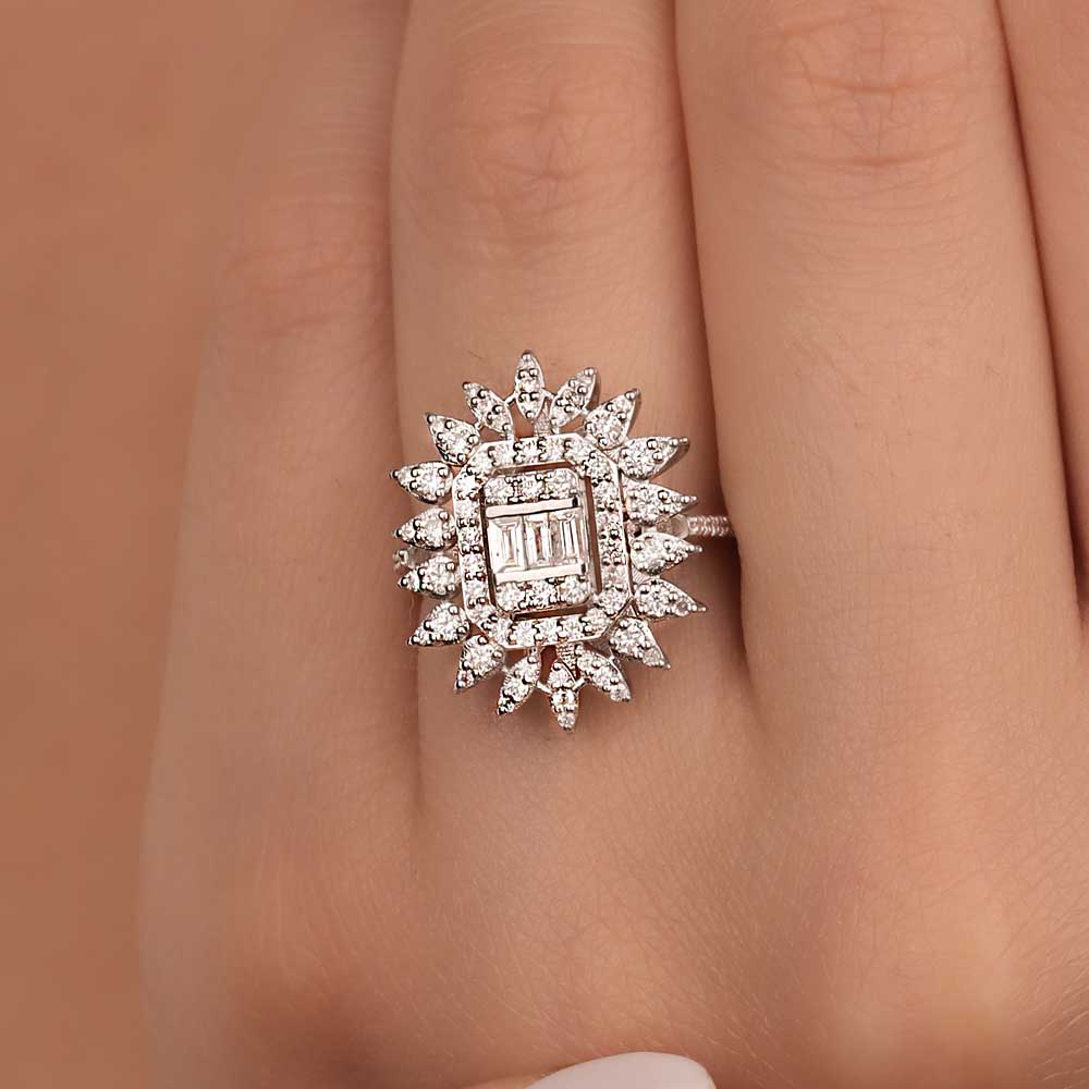 0,84 Karat Pırlanta Özel Tasarım Baget Yüzük - LP05160