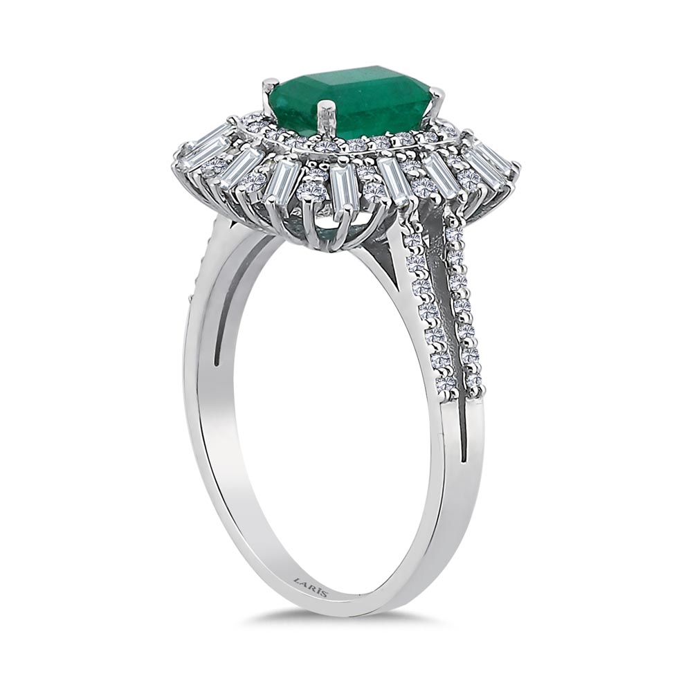 1,55 Karat Baget Pırlanta ve Zümrüt Jasmine Yüzük - LP07980