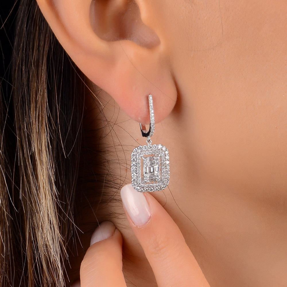 1,61 Karat Pırlanta Baget Küpe - LP07097