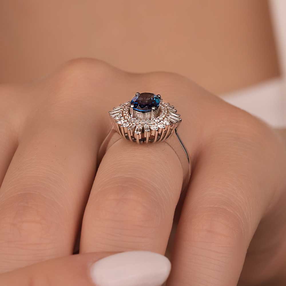 Safir Yüzükler 2,28 Karat Pırlanta Oval Safir Yüzük