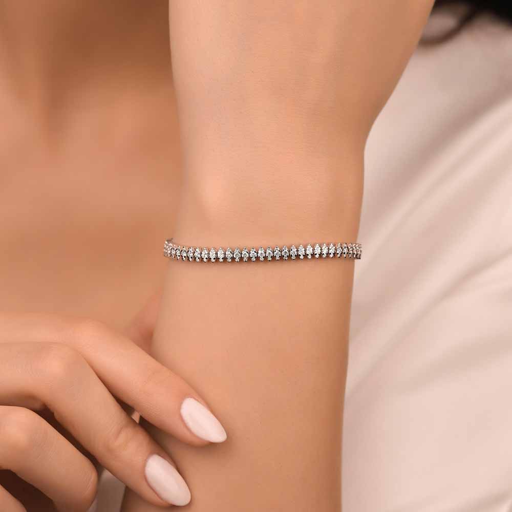 3,01 Karat Pırlanta Yalancı Markiz Su Yolu Bileklik - LP08692